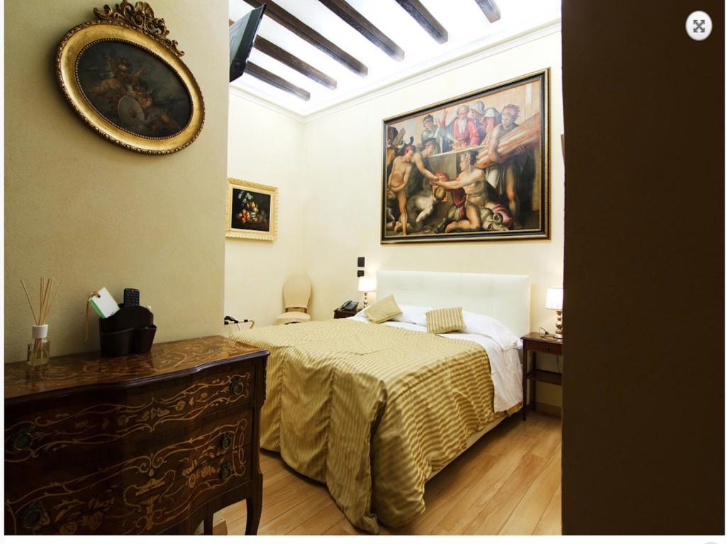 Cenci Bed & Breakfast Fontana Di Trevi — Foto 1